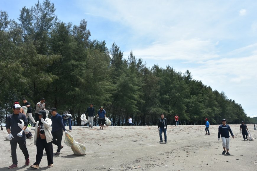 Peringati Hari Peduli Sampah Nasional, KKP Inisiasi Program Hilirisasi Sampah di Padang