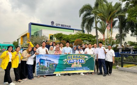 Syiar Ramadhan 1445 H, UT Medan Bagikan 450 Paket Takjil ke Pengguna Jalan