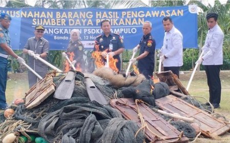 PSDKP Musnahkan Alat Tangkap Ikan Mini Trawl yang Disita dari Nelayan