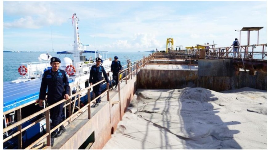 PSDKP KKP Benarkan 2 Kapal Asing yang Diduga Curi Pasir Laut Batam Dibebaskan